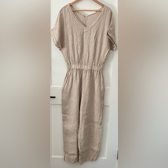 Pants - Italian Linen women’s Jumpsuit see photos for dimensions